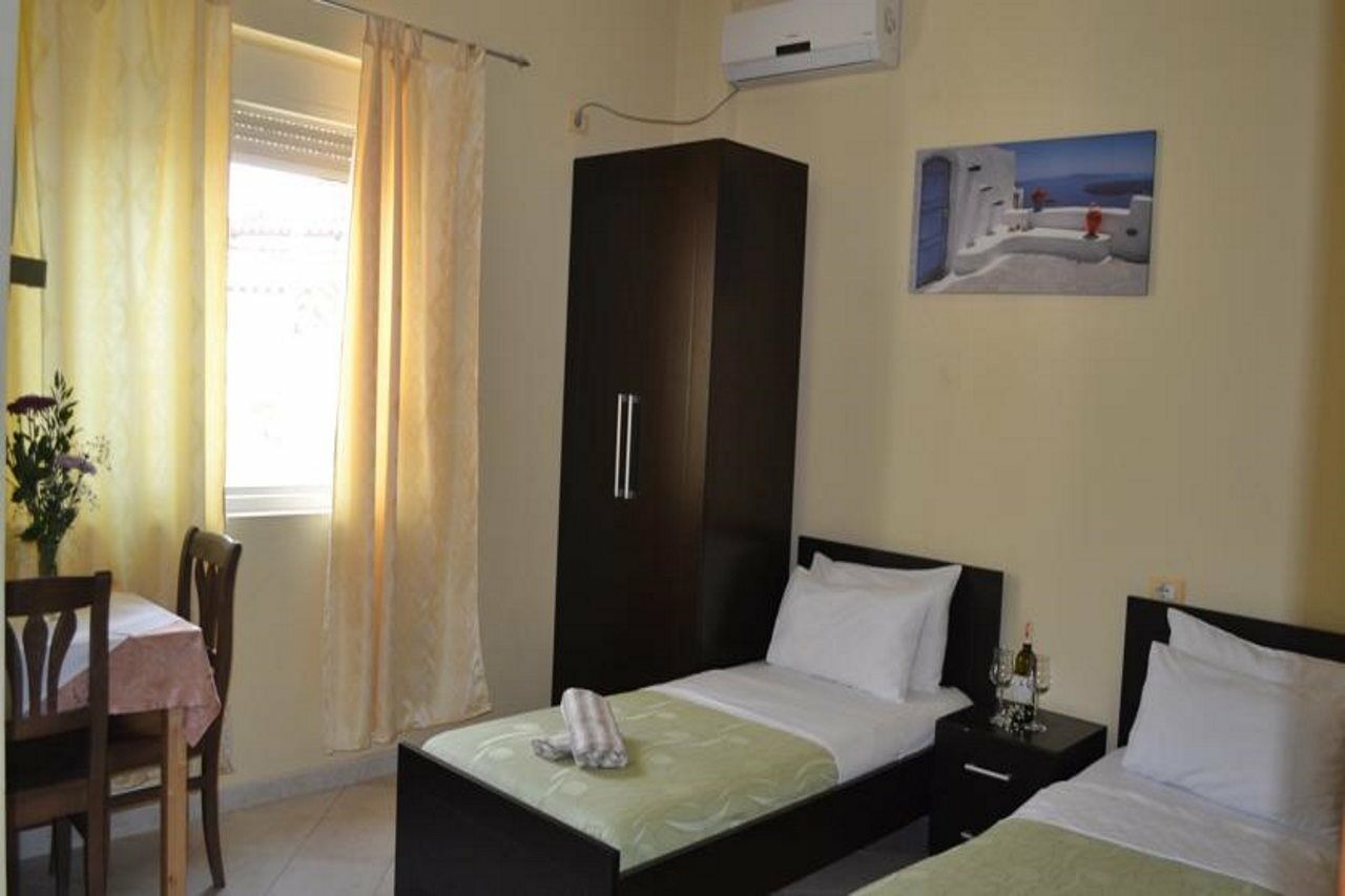 Hotel 4 Stinet Vlorë 외부 사진