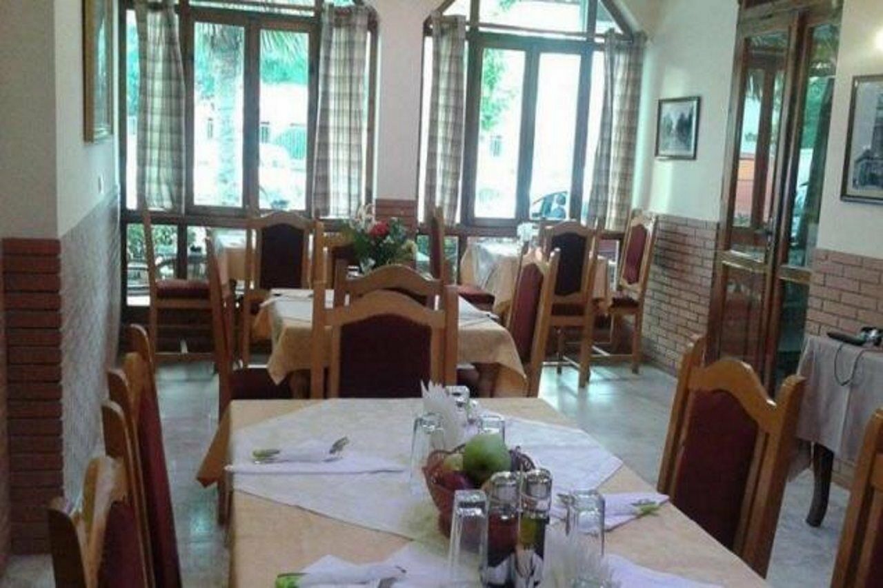Hotel 4 Stinet Vlorë 외부 사진
