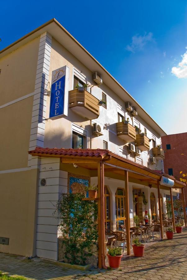 Hotel 4 Stinet Vlorë 외부 사진